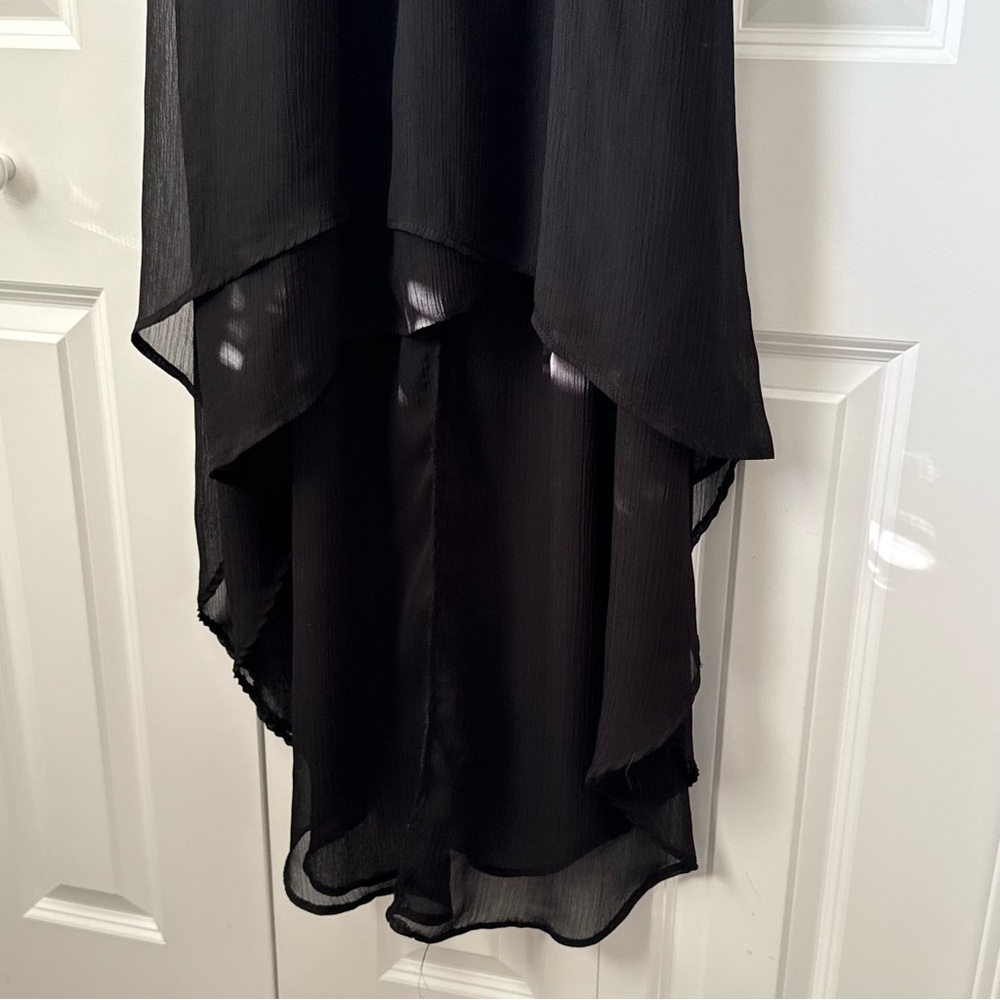 Elegant Black Strapless Dress - Picture 5 of 5